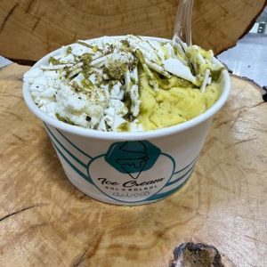 بستنی سنتی مخصوص گل و بلبل